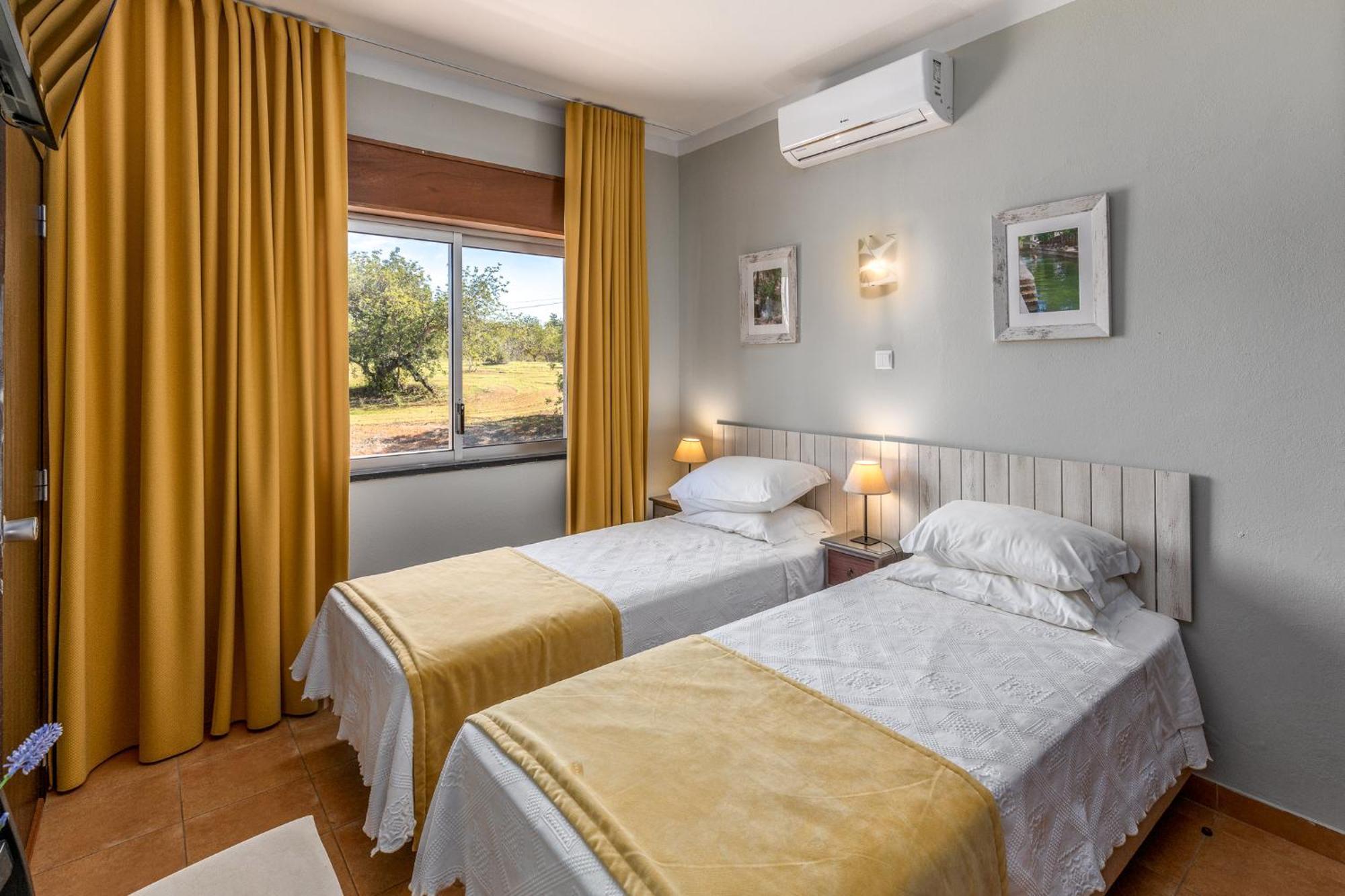 Guest House Oliveira Boliqueime Ngoại thất bức ảnh